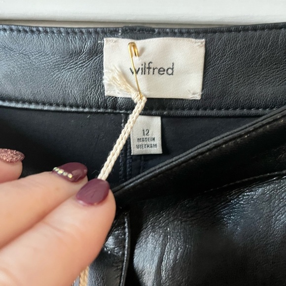 NWT Aritzia Wilfred The Melina Cropped Pant Black Vegan Leather size 12 - Picture 3 of 8